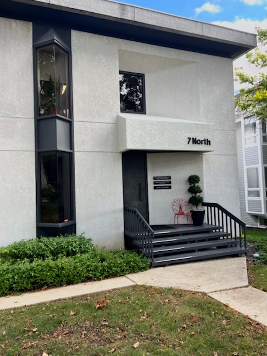 Hinsdale clinic entrance